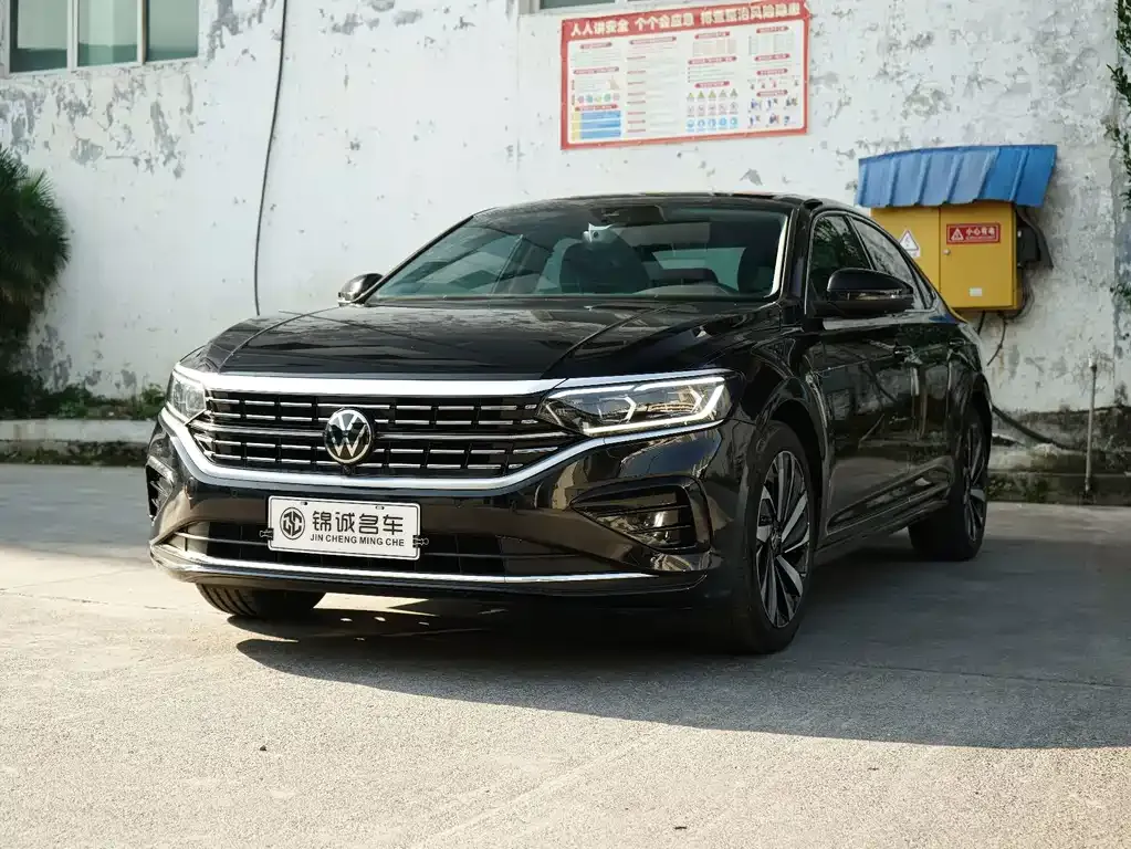 Volkswagen Passat — фото 1