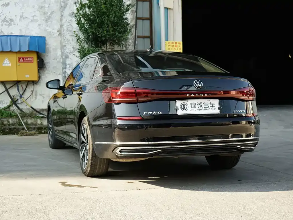 Volkswagen Passat — фото 2