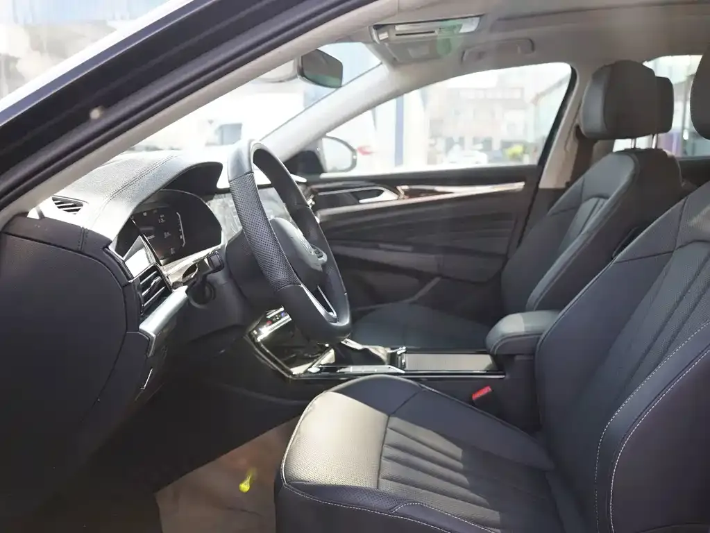 Volkswagen Passat — фото 10