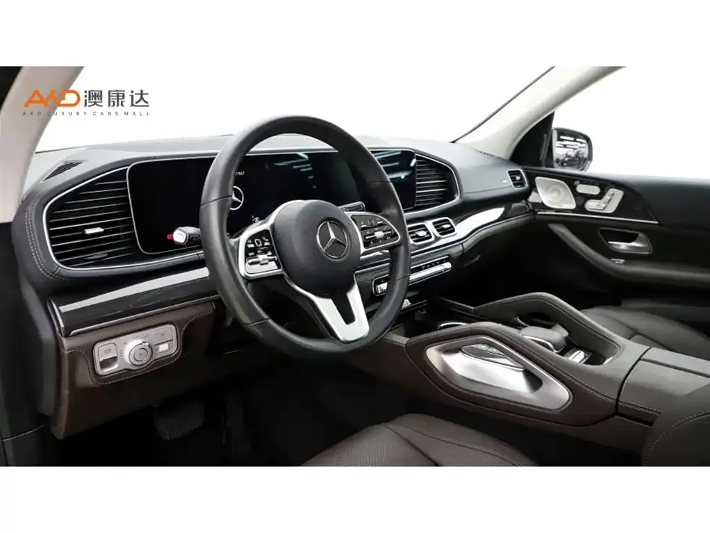 Mercedes-Benz GLS — фото 6