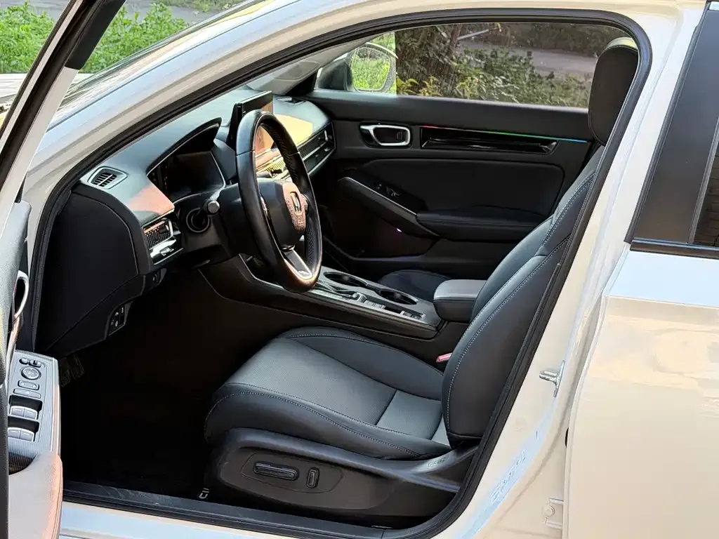 Honda Civic — фото 10