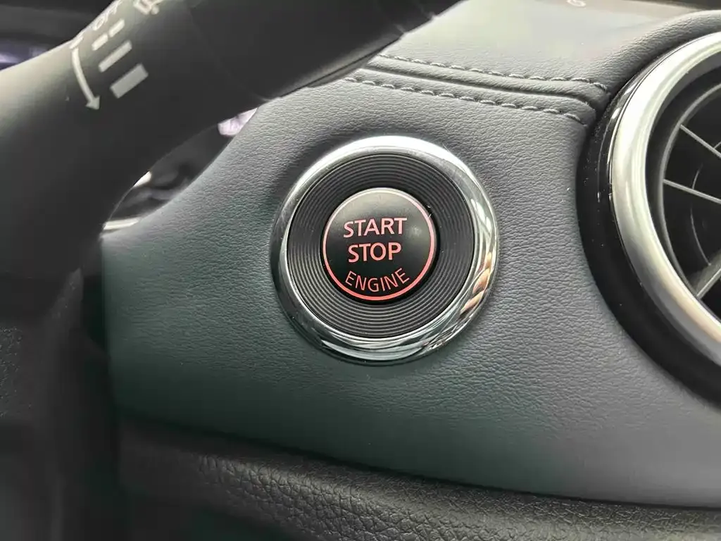Nissan Qashqai — фото 10