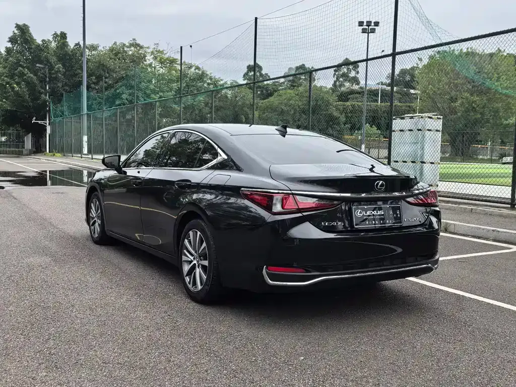 Lexus ES — фото 9