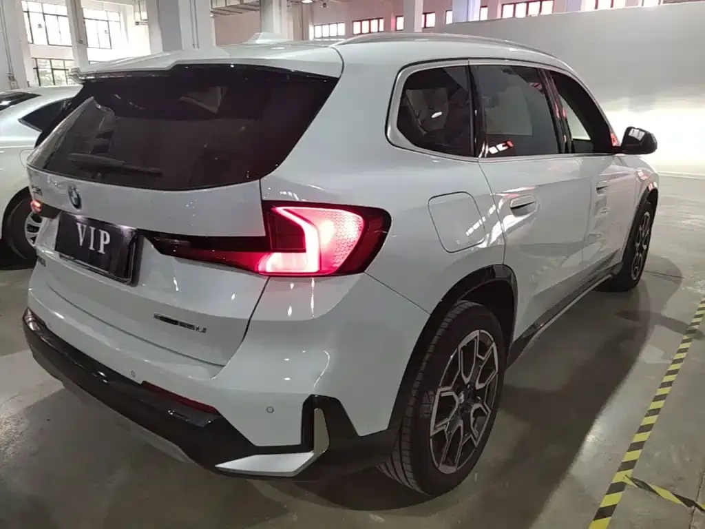 BMW X1 — фото 5