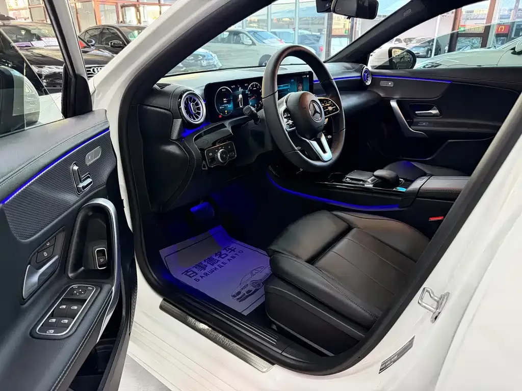 Mercedes-Benz A-Class — фото 10