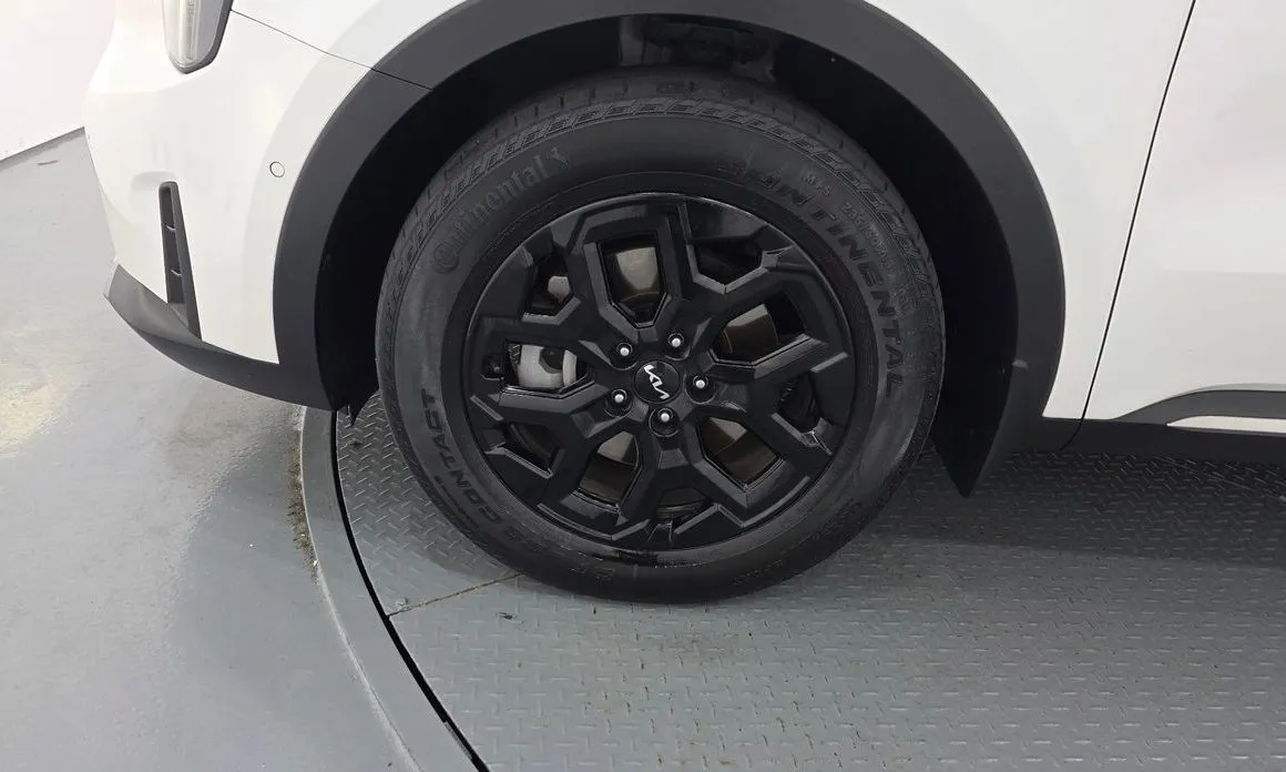 Kia Sorento — фото 7