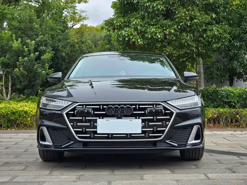Audi A7L — фото 10