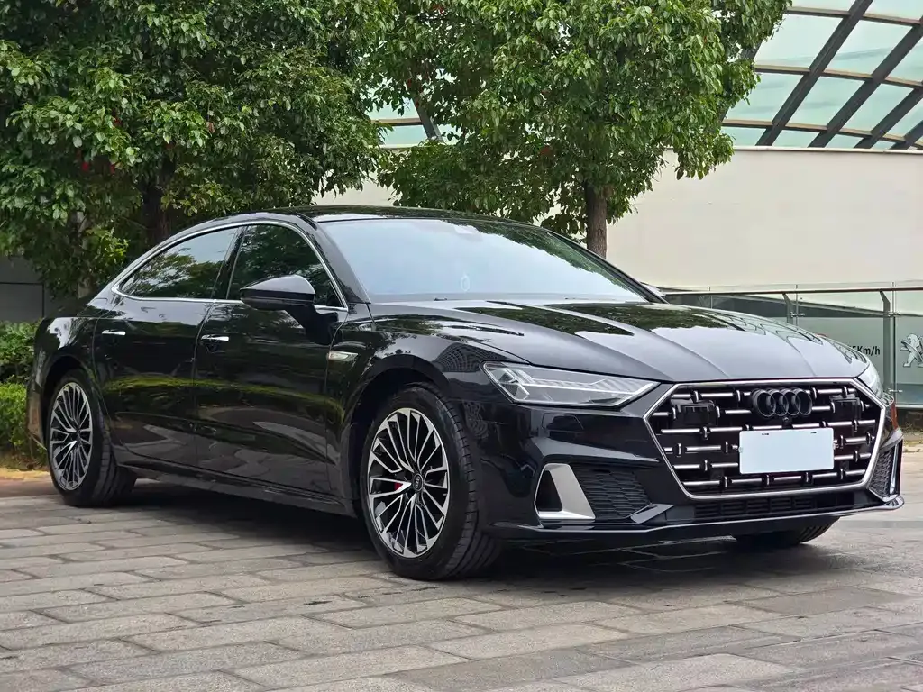 Audi A7L — фото 9