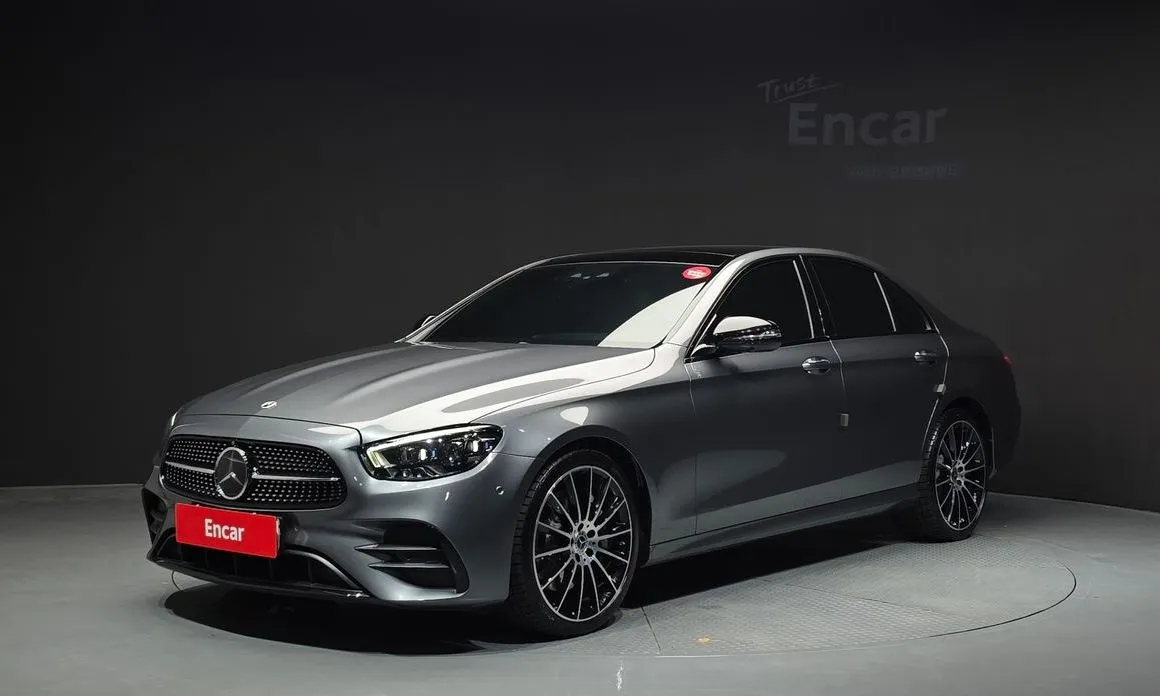 Mercedes-Benz E-Class — фото 1