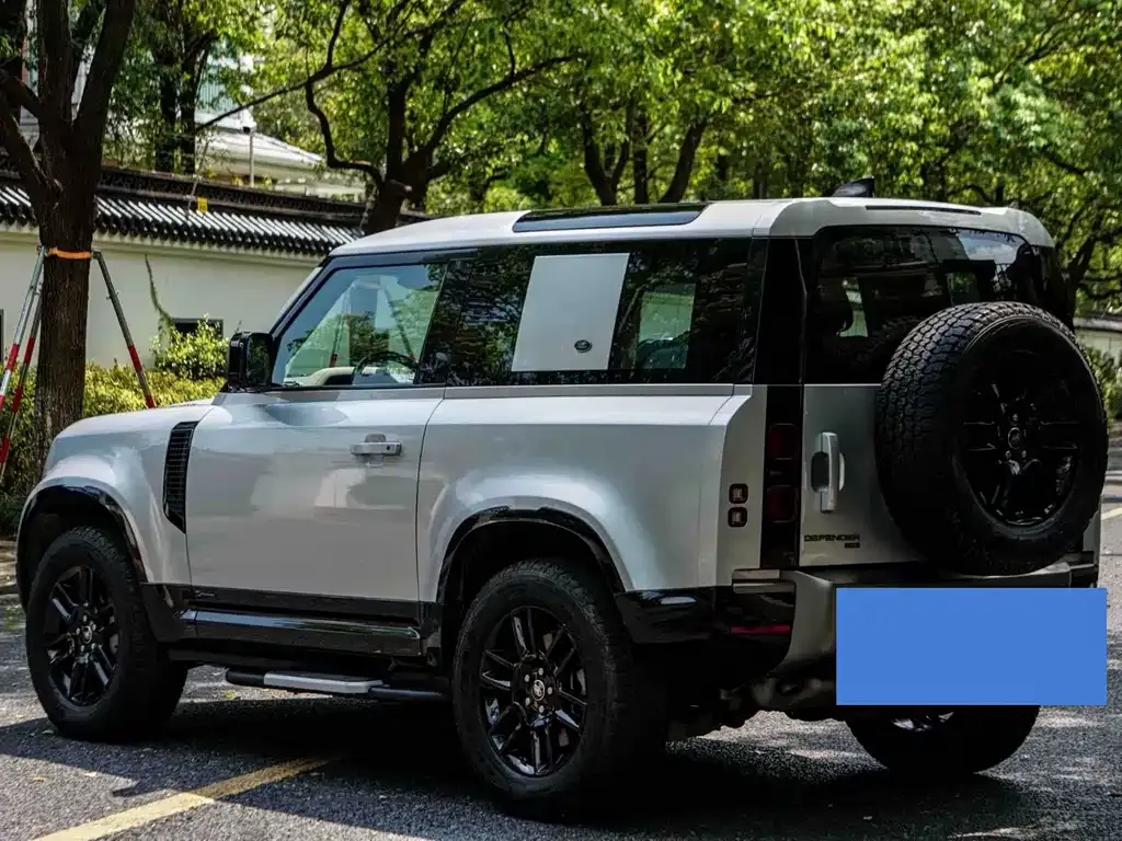 Land Rover Defender — фото 2
