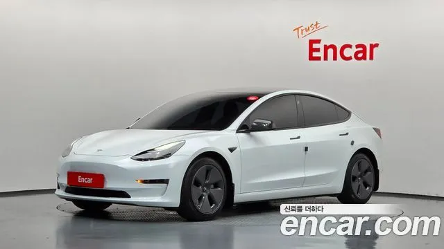 Tesla Model 3 — фото 1