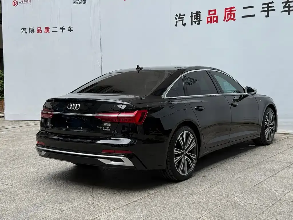 Audi A6L — фото 10