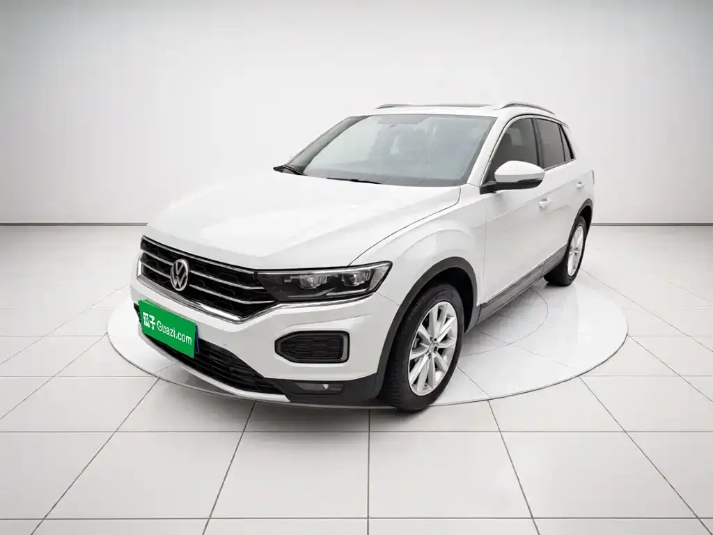 Volkswagen T-Roc — фото 1