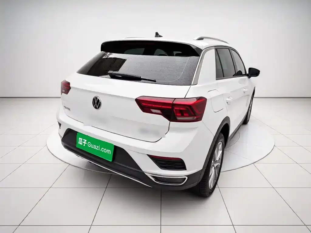 Volkswagen T-Roc — фото 2
