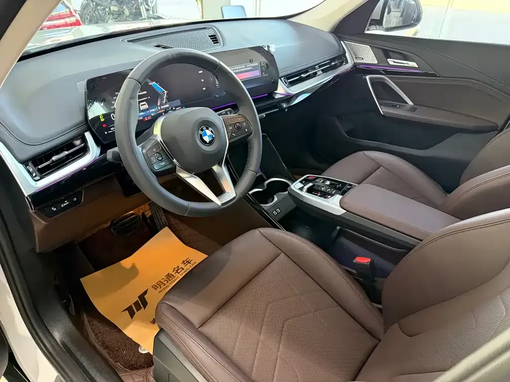 BMW X1 — фото 10