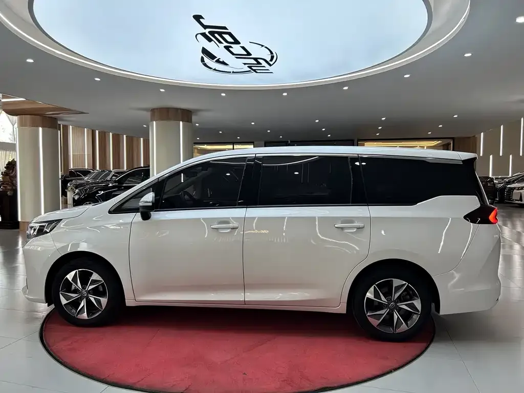 GAC Motor Trumpchi M6 — фото 4