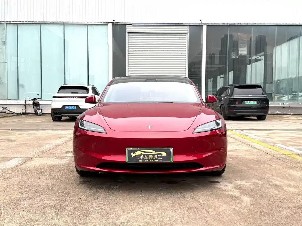Tesla Model 3 — фото 5