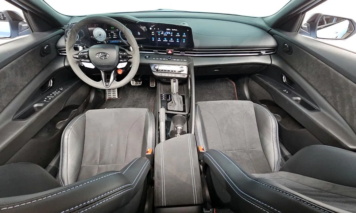 Hyundai AVANTE — фото 10