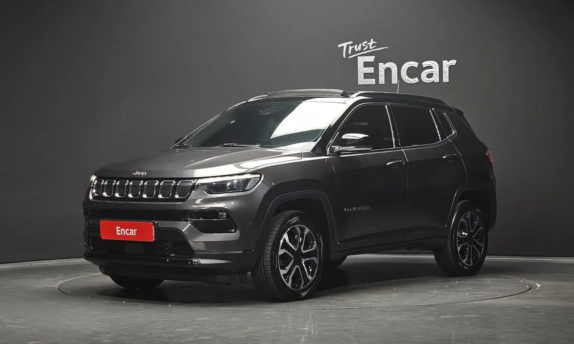 Jeep Compass — фото 1