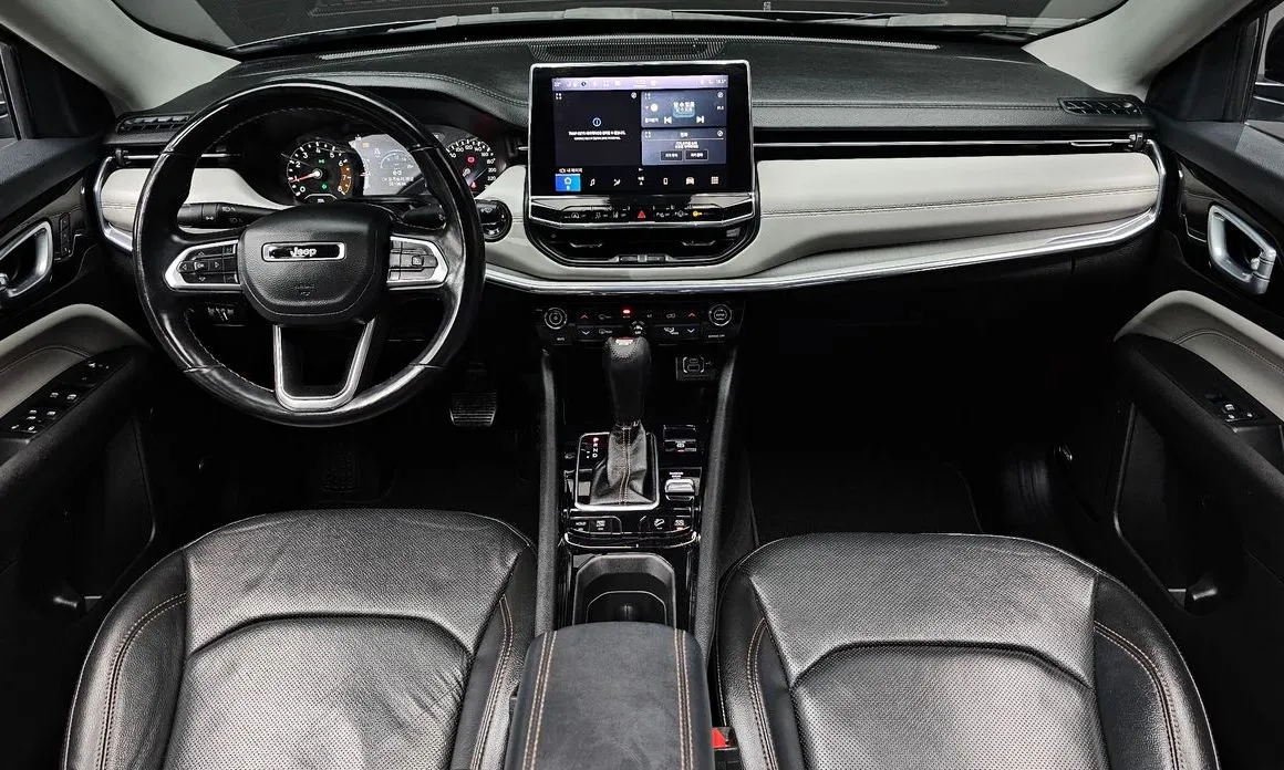 Jeep Compass — фото 7