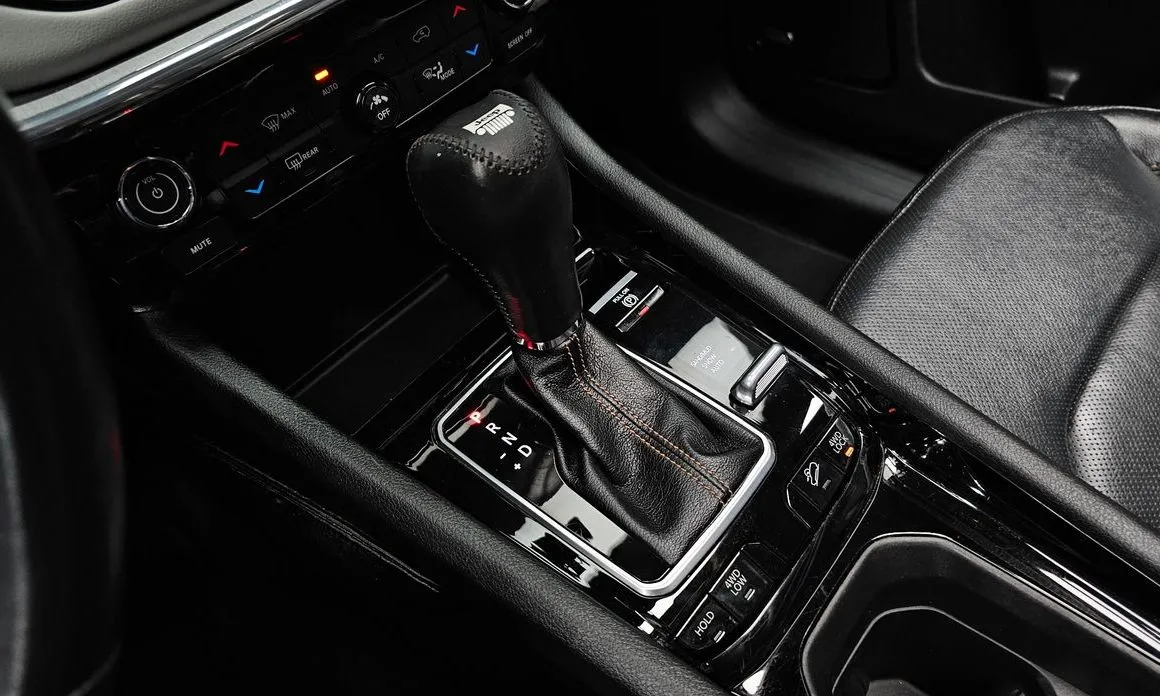 Jeep Compass — фото 10