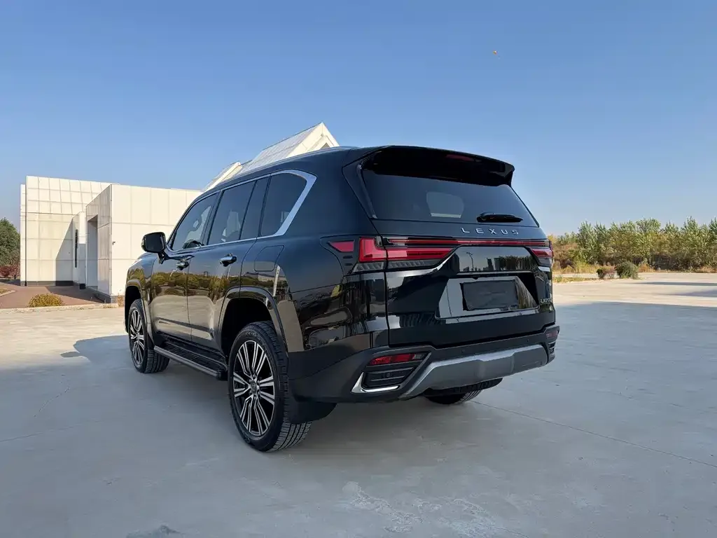 Lexus LX — фото 6