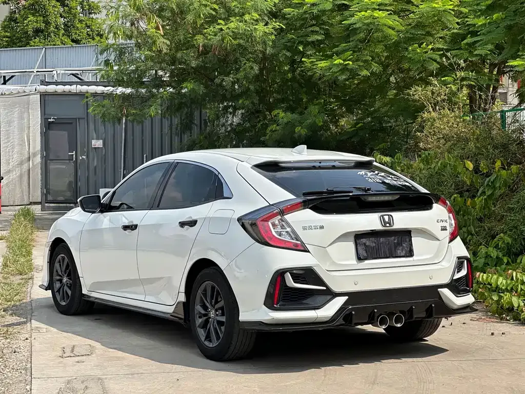 Honda Civic — фото 10