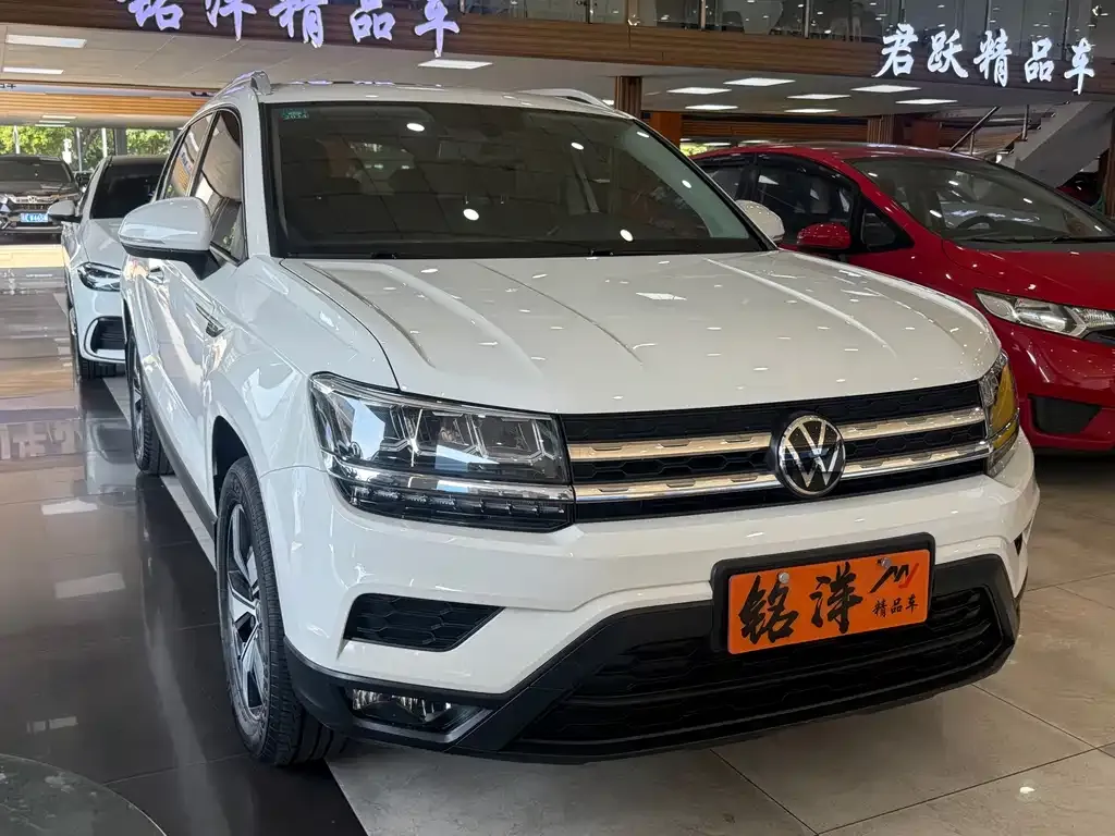 Volkswagen Tharu — фото 2