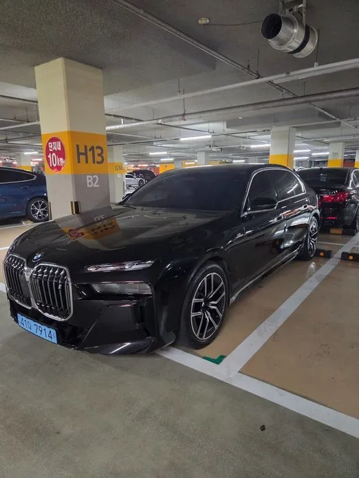 BMW i7 — фото 3