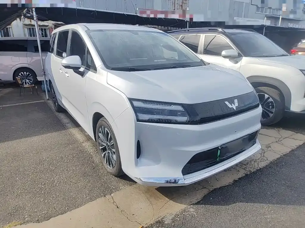 Wuling Xingguang 730 New Energy — фото 1