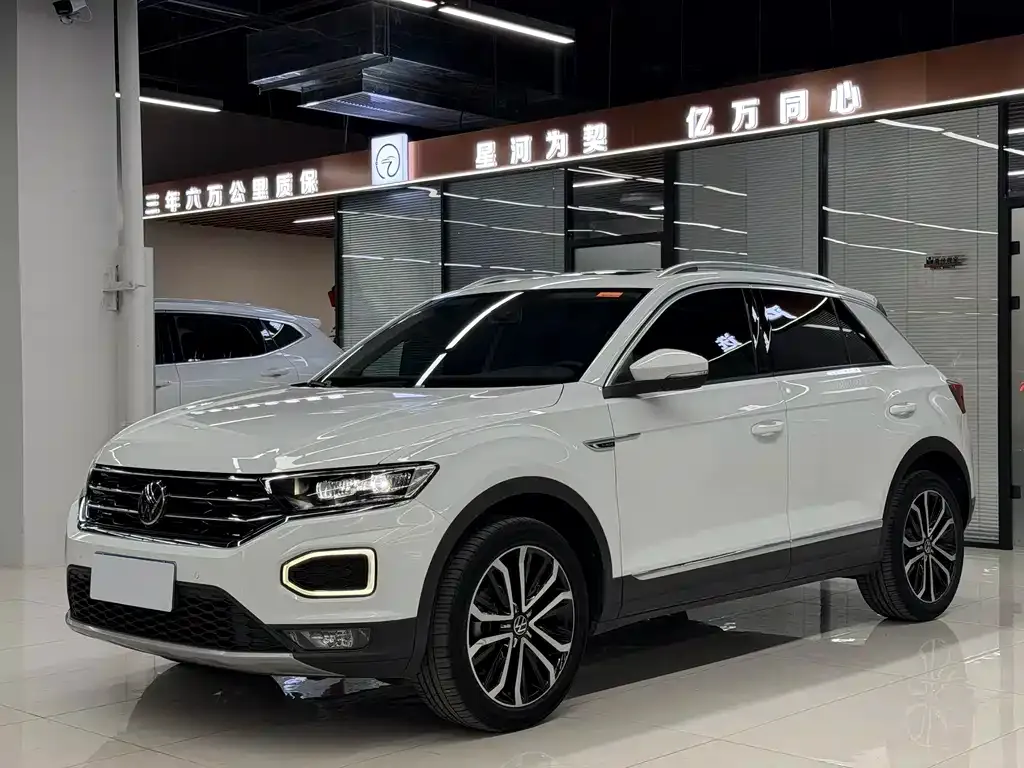 Volkswagen T-Roc — фото 1