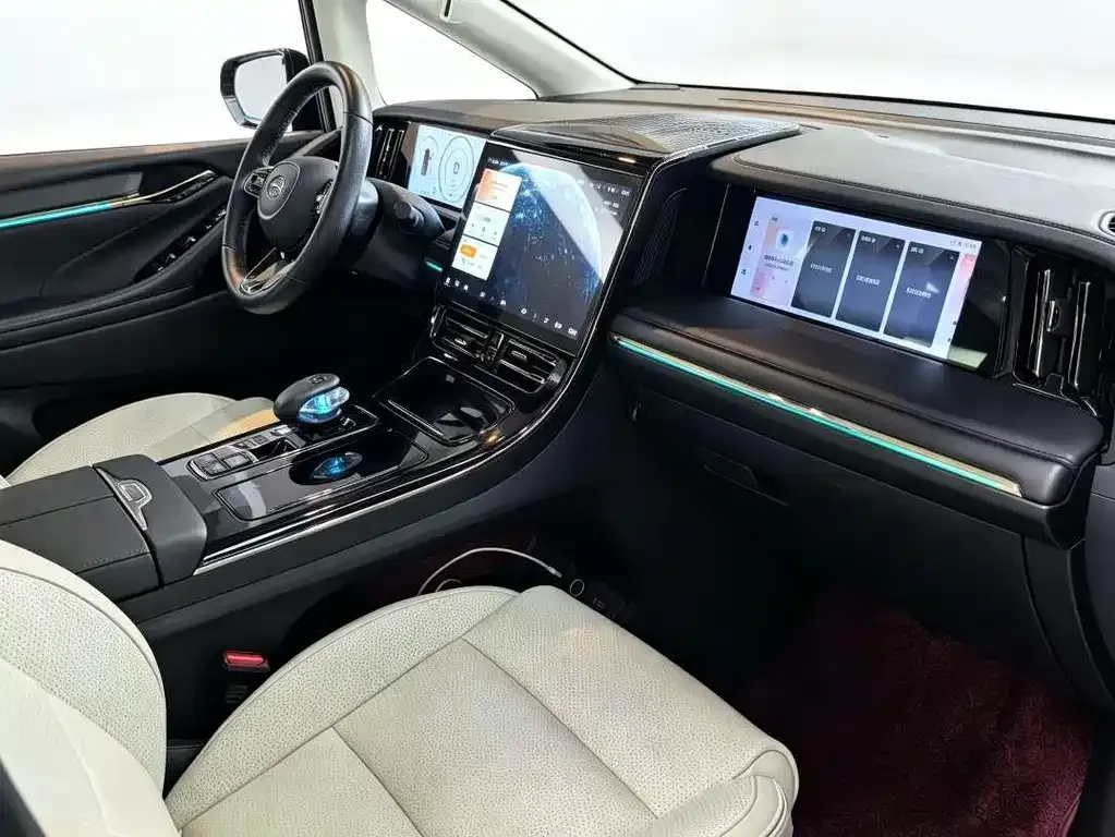 GAC Motor Trumpchi E9 — фото 9