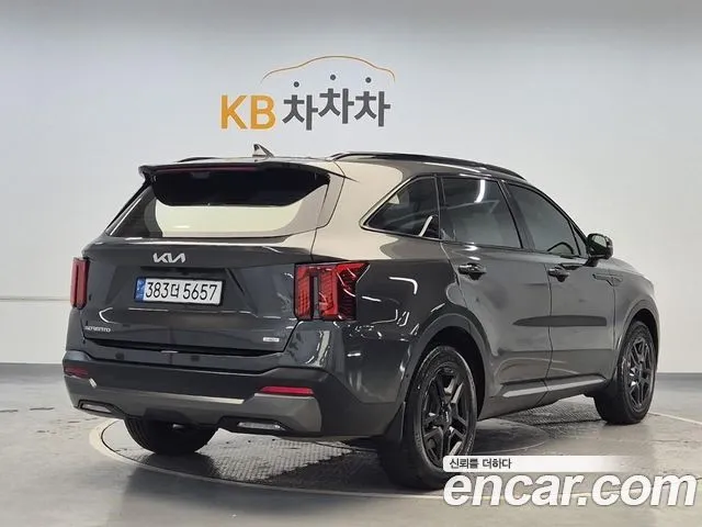 Kia Sorento — фото 8