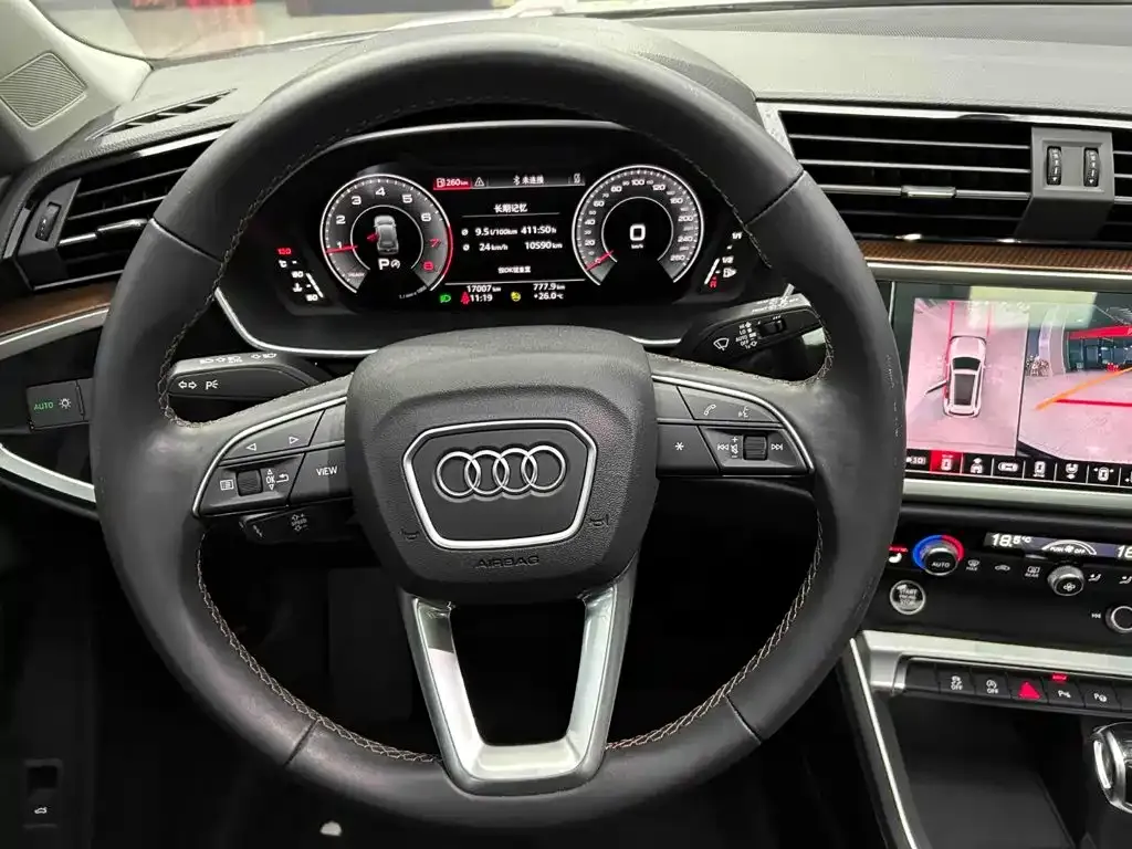 Audi Q3 — фото 10