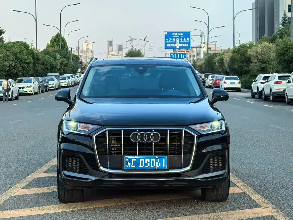 Audi Q7 — фото 3