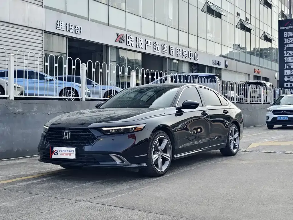 Honda Accord — фото 1