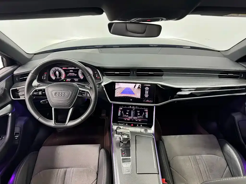 Audi A6L — фото 10