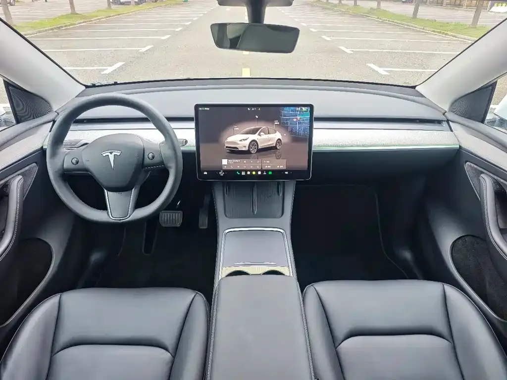 Tesla Model Y — фото 3