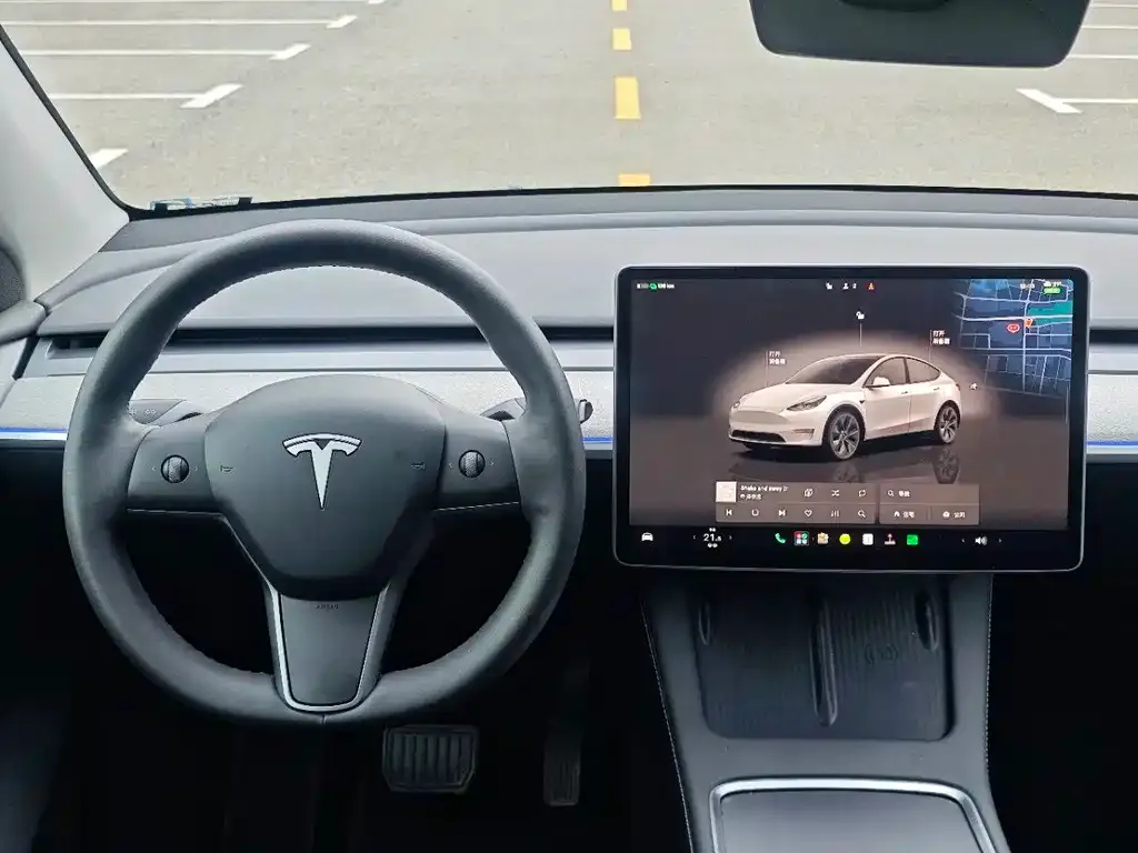 Tesla Model Y — фото 7