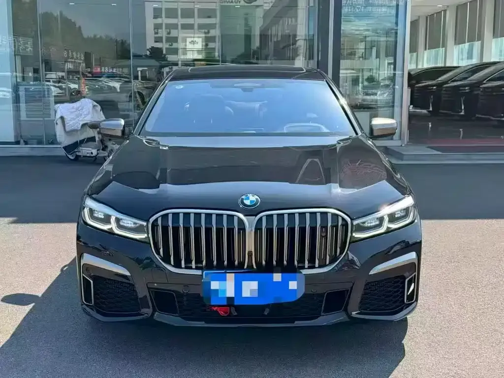 BMW 7 Series — фото 2