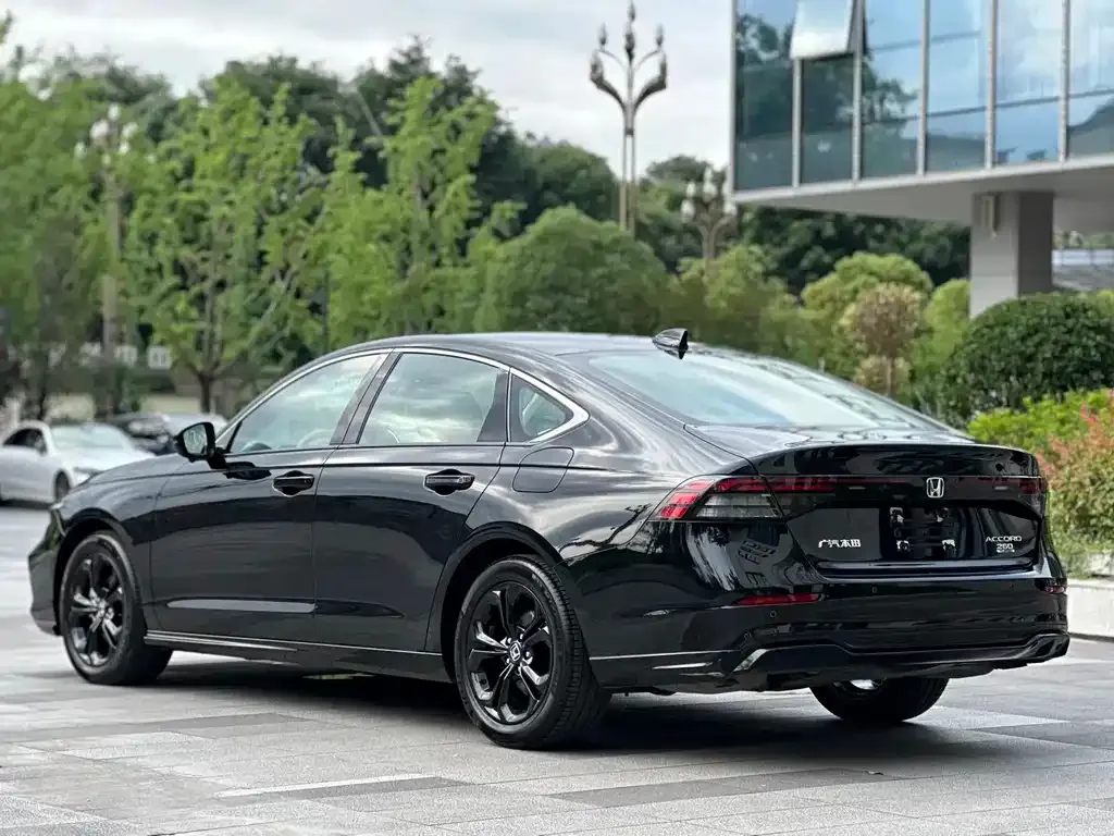 Honda Accord — фото 6