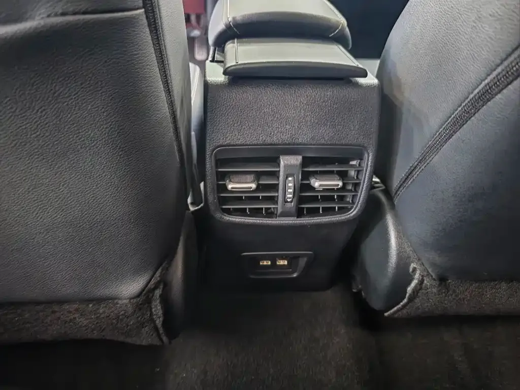 Toyota Corolla — фото 3