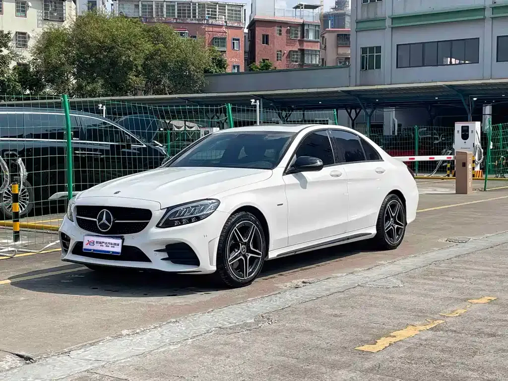 Mercedes-Benz C-Class — фото 1
