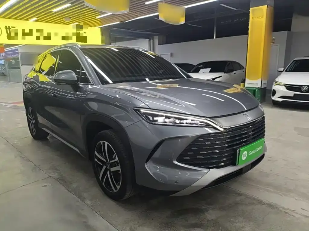 BYD L DM-i — фото 8