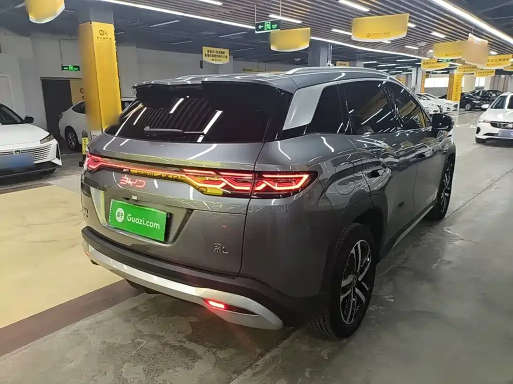 BYD L DM-i — фото 10