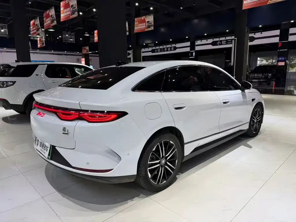 BYD Qin L — фото 8
