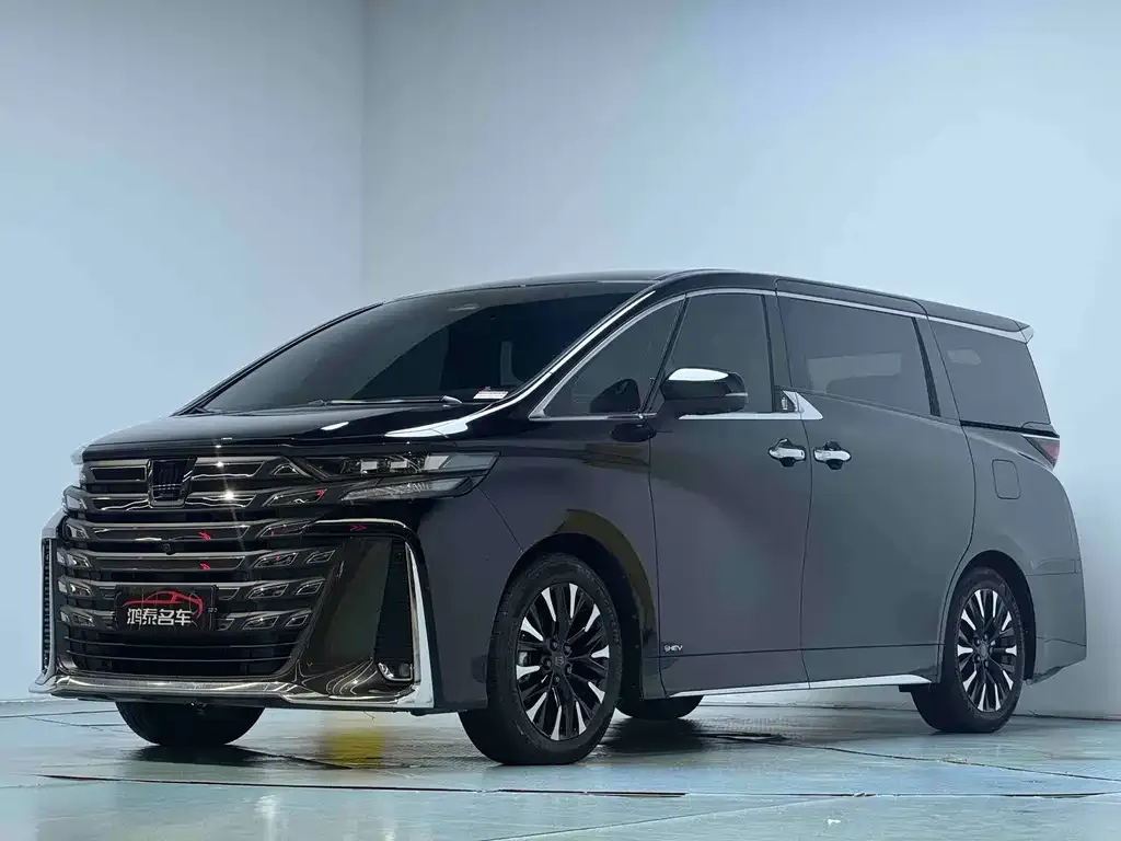 Toyota Vellfire — фото 4