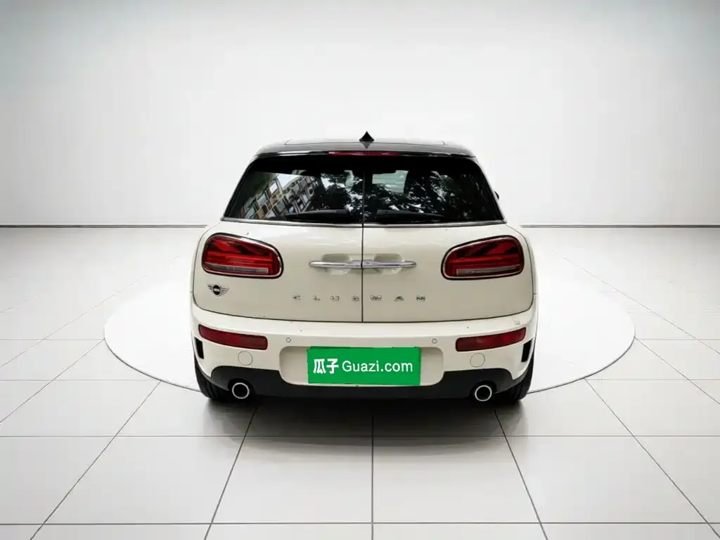 MINI Clubman — фото 2