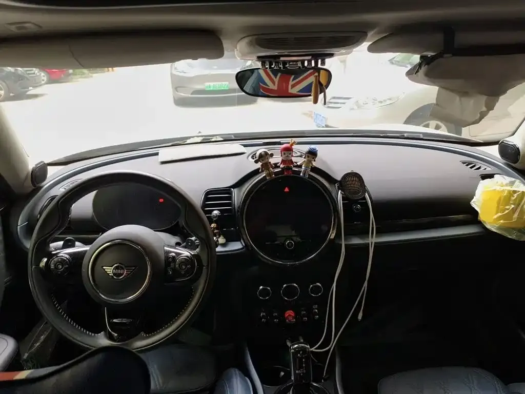 MINI Clubman — фото 9