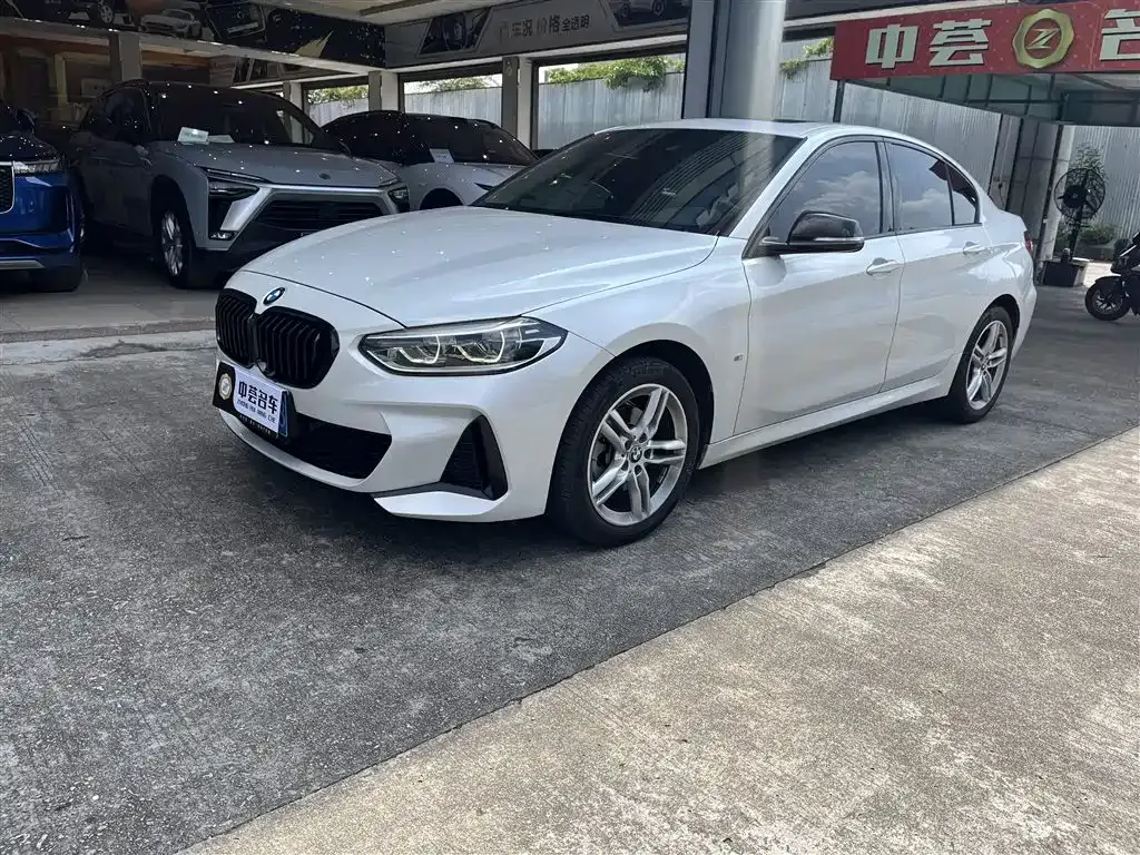 BMW 1 Series — фото 1